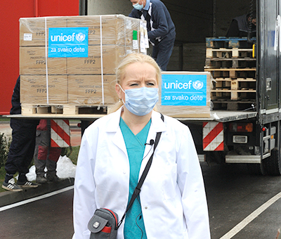 DONACIJA ZDRAVSTVENOM SISTEMU SRBIJE: UNICEF I JOHNSON & JOHNSON FONDACIJA ISOPRUČILI MEDICINSKU OPREMU KOVID BOLNICAMA