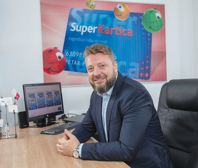 Mihailo Ponjavić, Super Kartica